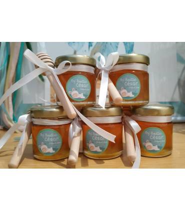 Tarro de miel con cuchara